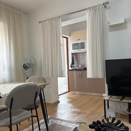 2-rooms-apartment With Balkonies In Rinia Street In Apartment *