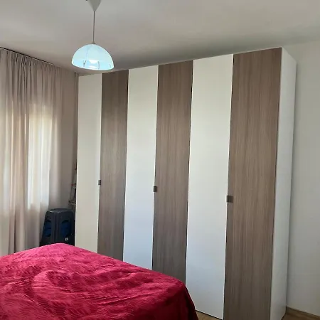 2-rooms-apartment With Balkonies In Rinia Street In Appartement *