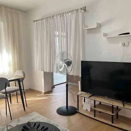 2-rooms-apartment With Balkonies In Rinia Street In Appartement