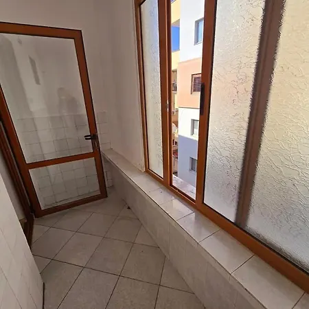 Apartment 2-rooms-apartment With Balkonies In Rinia Street In